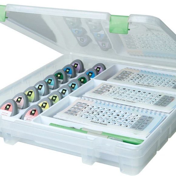 Clear plastic RECOLLECTIONS storage case - Picture 2 of 6